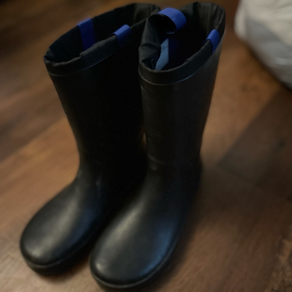 Rain boots